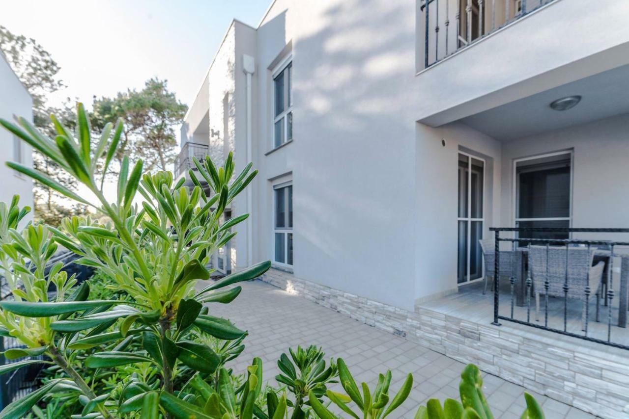 Apartmani Villa Adriatic Vir Extérieur photo